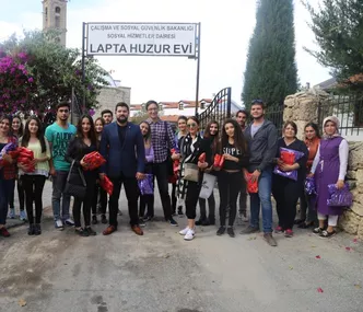 GAÜ PSİKOLOJİ KULÜBÜ ÖĞRENCİLERİ’NDEN LAPTA HUZUREVİ’NE ZİYARET