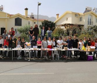 GAÜ ÖĞRENCİLERİNDEN, KANSER HASTALARI YARARINA FARKINDALIK YARATAN ETKİNLİK