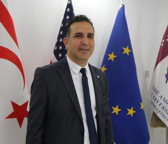 Doç. Dr. Davut: "Öğrencilere iş ve eğitimini devam ettirebileceği bir ortam sağlıyoruz"