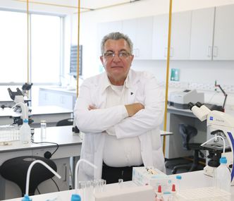 GAÜ TIP FAKÜLTESİ PROF. DR. ÜNYAYAR’DAN ‘COVİD-19 VAKALARINA KARŞI BASİT ÖNERİLER’