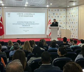 GAÜ'DE, HİZMET İÇİ EĞİTİM SEMİNERLERİ DEVAM EDİYOR